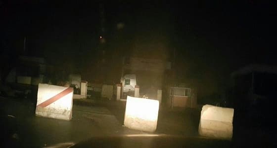 بالصور.. إغلاق مطعم واستبعاد عمالته بسبب وجود حشرات في الطعام