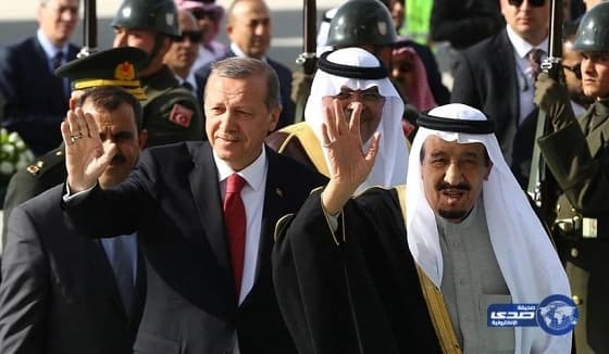 بالصور .. ممرضة تكسر "إبرة" داخل جسم طفل ووالده يطالب بمحاسبتها‎