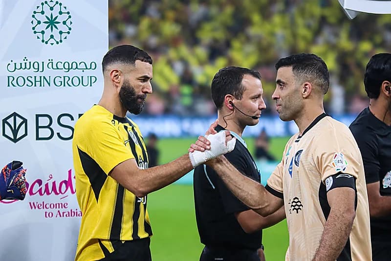 الاتحاد يتفاوض مع سميحان النابت