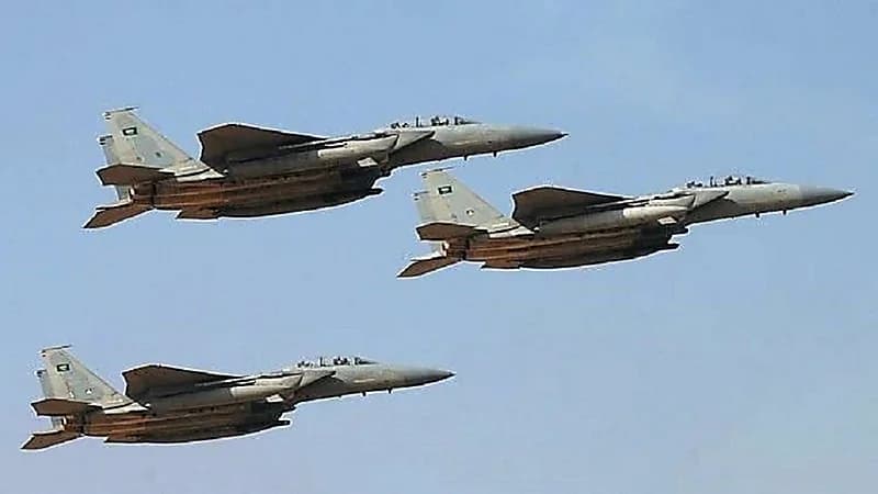 بالفيديو .. "اللحياني" يسجد لله شكراً بعد حصوله على درجة الدكتوراه