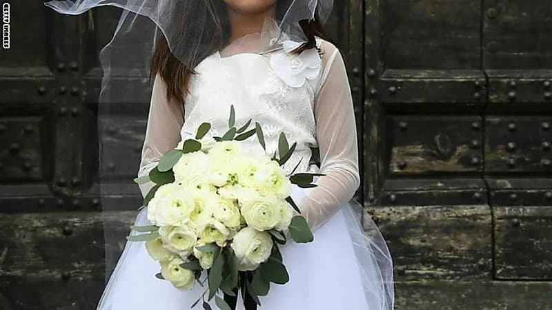 طفلة تتزوج 4 رجال خلال شهر واحد