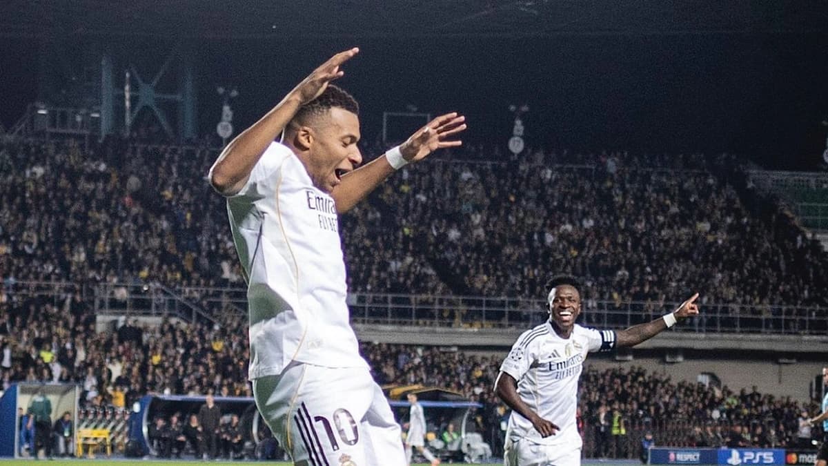 مبابي يفوز بجائزة أفضل لاعب في الجولة الثانية من دوري أبطال أوروبا