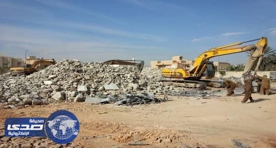 بالفيديو .. خطورة مخلفات الهدم والحفر