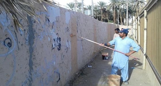 بلدية تيماء تزين جدران المنطقة التاريخية