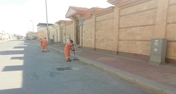 بالصور.. بلدية الخفجي ترفع أنقاضا بنحو 20 ألف متر