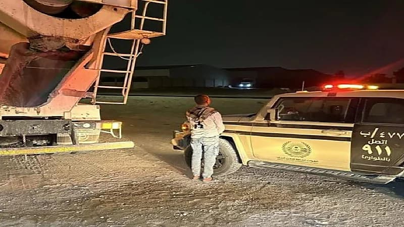 ضبط مقيمًا لتلويثه البيئة بتفريغ مواد خرسانية في المنطقة الشرقية