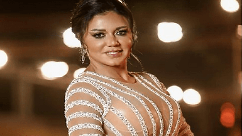 رانيا يوسف تشارك جمهورها بصورة تضعها في مرمى الانتقادات مجددا