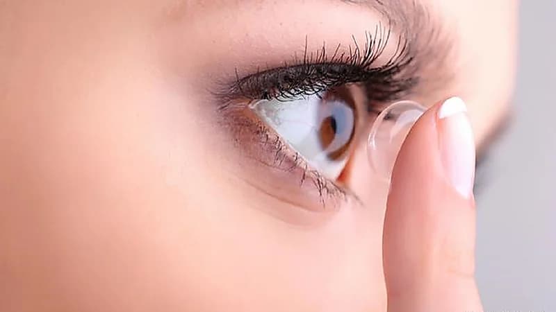 دراسة حول استخدام العدسات اللاصقة