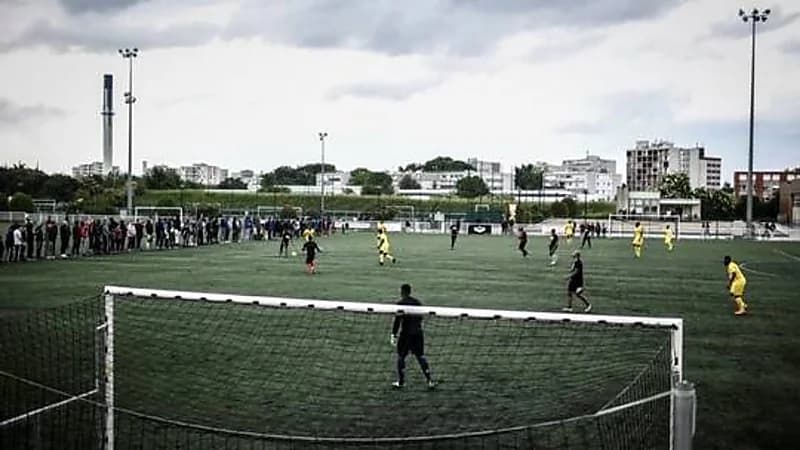 وفاة لاعب كرة قدم دماغيًا خلال مباراة بسبب لكمة وحشية