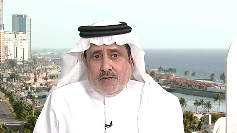 الشمراني يفشل في إخفاء علامات الشيب .. فيديو