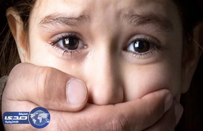 مصرية تتهم جد طفلتها باغتصابها