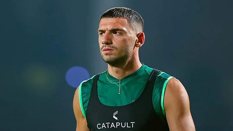 ديميرال: في يوفنتوس كنت دائماً أنظر إلى ما يأكله رونالدو.. فيديو