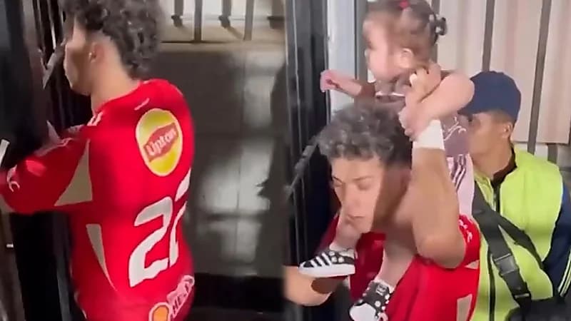 إمام عاشور يحطم بوابة الاستاد لمنعه وابنته من دخول الملعب.. فيديو