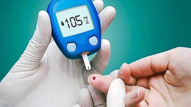 أعراض ارتفاع أو انخفاض السكر أثناء الصيام