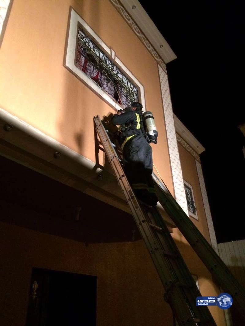 "مدني وادي الدواسر" يسيطر على حريق بشقة سكنية وينقذ محتجزاً