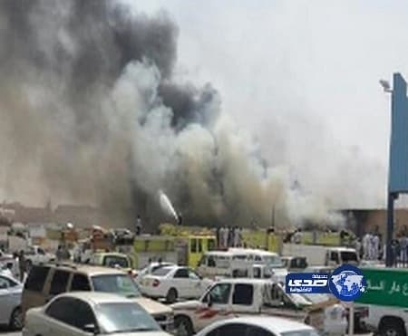 "مدني الرياض" يسيطر على حريق بحراج ابن قاسم التهم 8 محلات وسيارتين