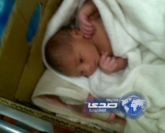 العثور على رضيع لقيط أمام مسجد في القريات