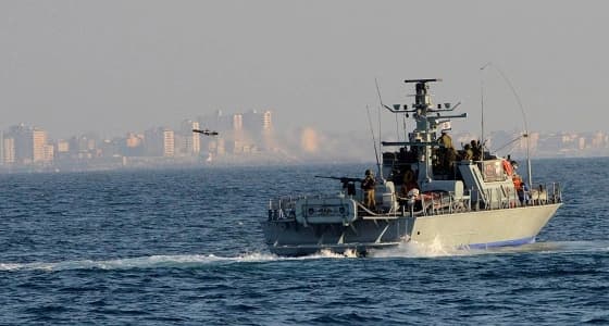 بحرية الاحتلال تعتقل وتعذب صيادين بغزة