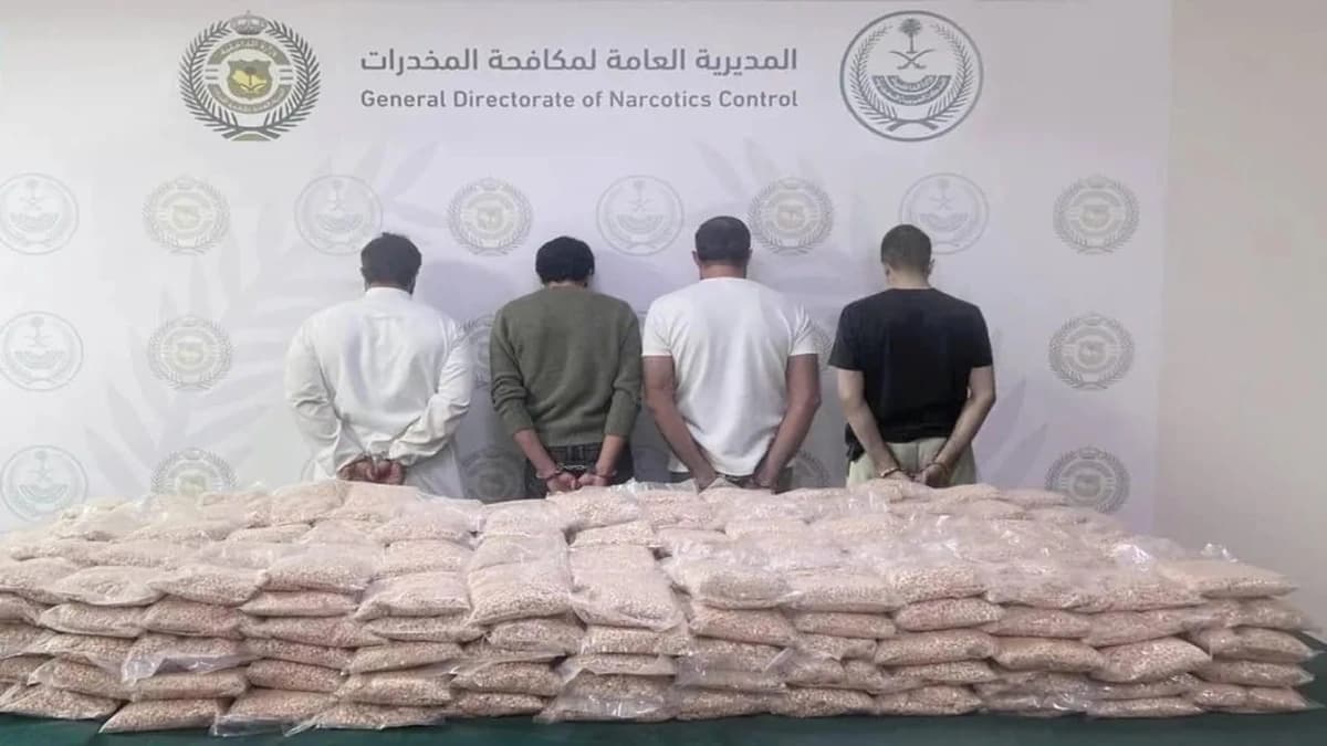 ضبط مليوني قرص من مادة الإمفيتامين المخدر مخبأة في شحنة مكسرات.. فيديو