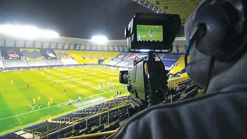 بالفيديو .. أرقام صادمة عن بيع حقوق النقل التلفزيوني للمملكة بسعر أغلى من الإمارات