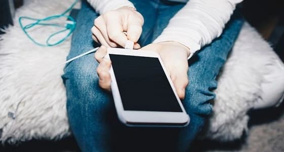 شواحن الآيفون المزيفة تعرض حياة المستخدمين للخطر