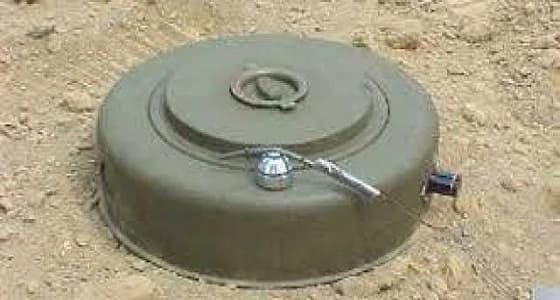 شاب يمني يناشد بعلاج قدمه المصابة بانفجار لغم حوثي منذ عامين