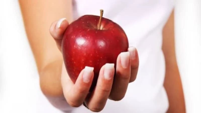 تناول تفاحة يوميًا يحارب الاكتئاب