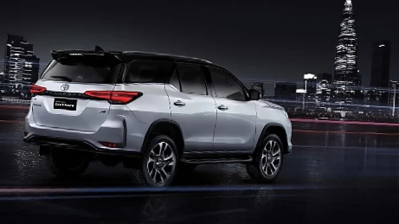 بالصور.. مواصفات وأسعار جيب فورتشنر 2022