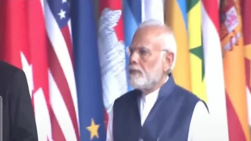 بدء توافد القادة لمقر انعقاد أعمال قمة العشرين لليوم الثاني في إندونيسيا(فيديو)