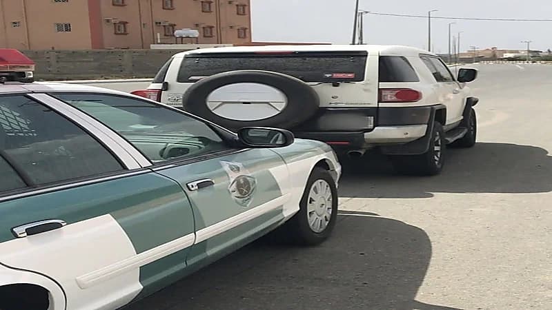 ضبط قائد مركبة مارس التفحيط في عسير