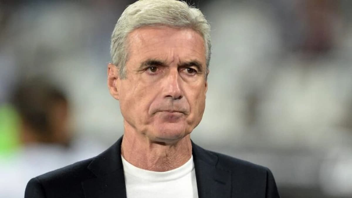 الوصل يعلن رسميًا انفصاله عن مدربه كاسترو