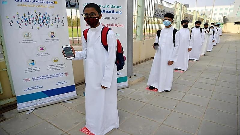 "الصحة" و"التعليم" تطالبان بتدريب الطلاب على آداب العطاس والسعال