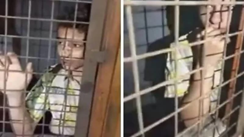 شاهد.. أب يحبس طفله داخل قفص حديدي تحت الأرض 