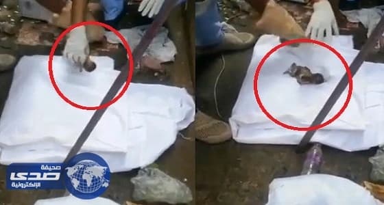 بالفيديو.. العثور علي مولود داخل ماسورة مجاري بجدة