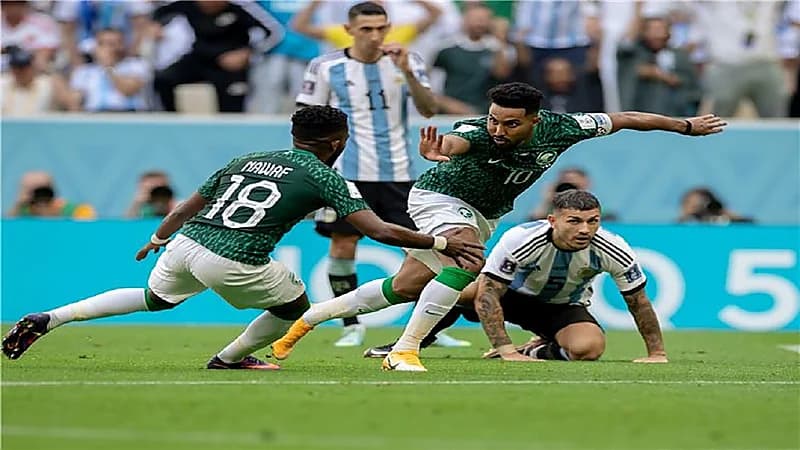 مدرب الأرجنتين يختار سالم الدوسري كأفضل لاعب عربي