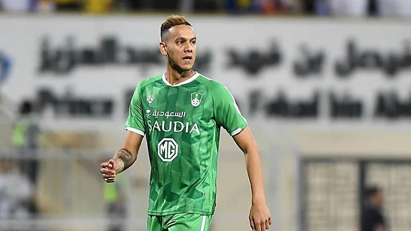 الفيفا تلزم الأهلي بسداد 4.8 مليون يورو لـ ‎"دي سوزا"