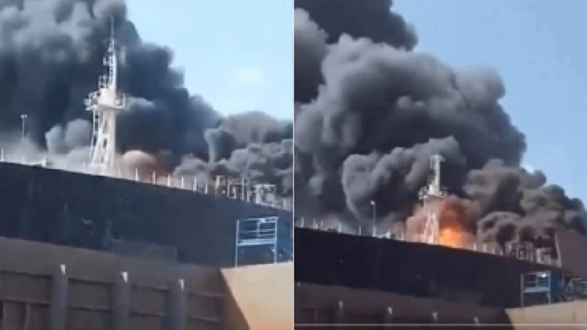 انفجار ضخم يهز إندونيسيا ويوقع 28 قتيلًا في حريق ناقلة نفط