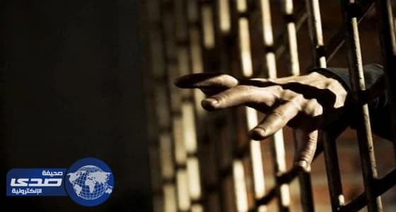 شرطة جدة تتمكن من ضبط إفريقي قتل مواطنة طعنا بالسكين