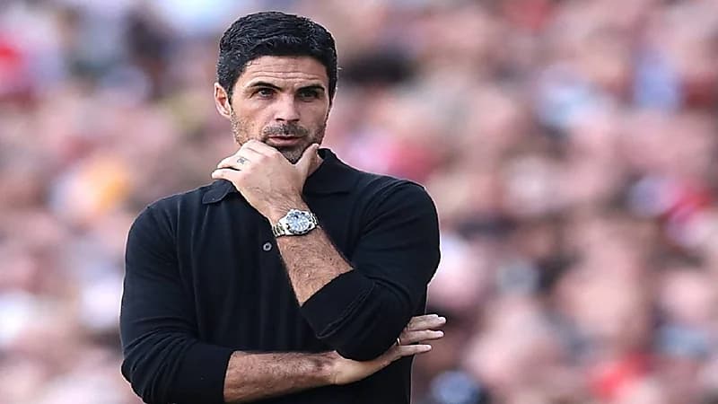 سبب قيام مدرب آرسنال بقرص لاعبيه في التدريبات