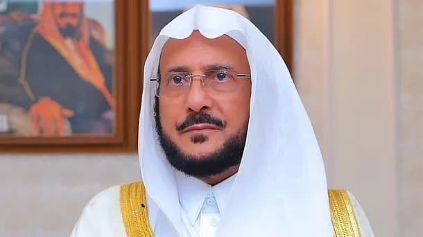 "وزير الشؤون الإسلامية والدعوة" ينتقد الخطوط الجوية السعودية