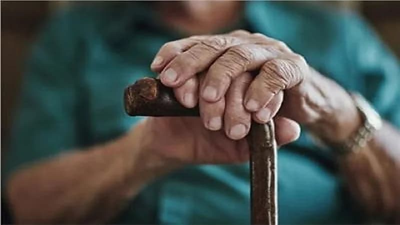 استشاري: لاتترك كبار السن في الأماكن المغلقة في هذه الحالة