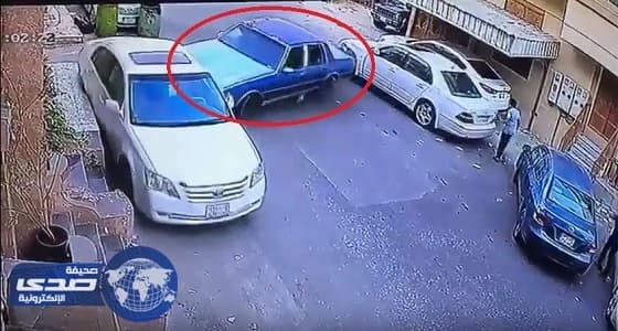 بالفيديو.. هروب قائد مركبة من دورية ليصطدم بطريقة مثيرة