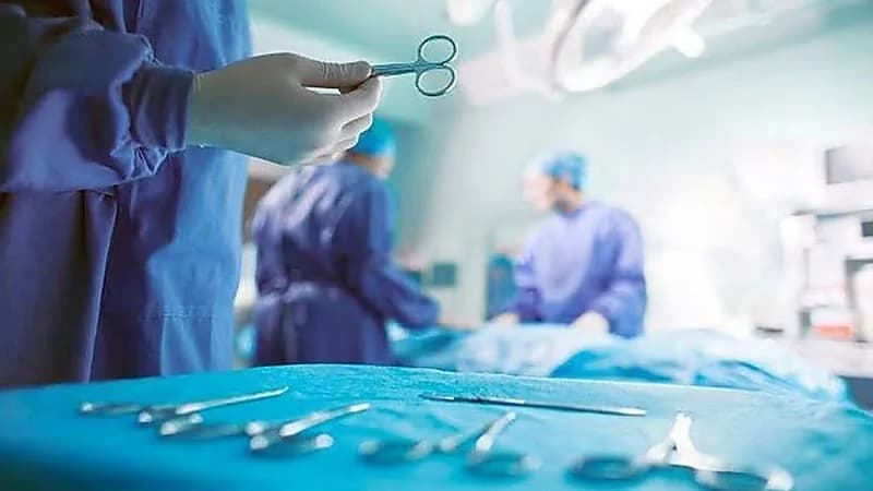 نجاح عملية تكميم لمريض مصاب بمتلازمة لارون في مستشفى الدرعية