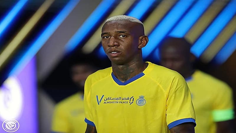 حسم الجدل بشأن هروب تاليسكا من النصر 