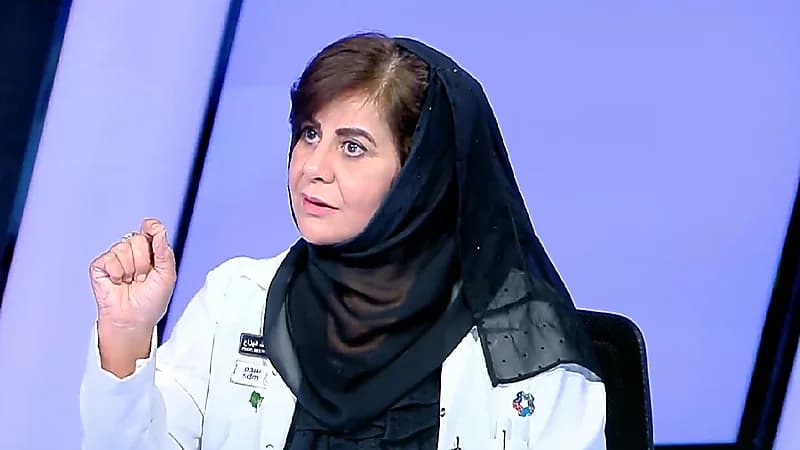 استشارية توضح قاعدة 20-20-20 للحفاظ على العينين من الأجهزة الإلكترونية (فيديو)