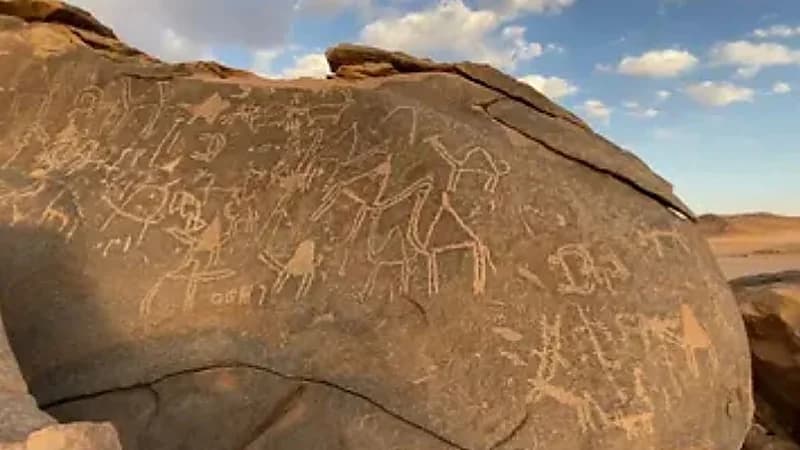 اكتشاف أول نقشٍ لاسم محمد في حائل