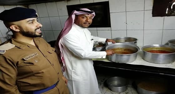 بالصور.. ضبط مطعم مخالف للاشتراطات الصحية غرب الدمام