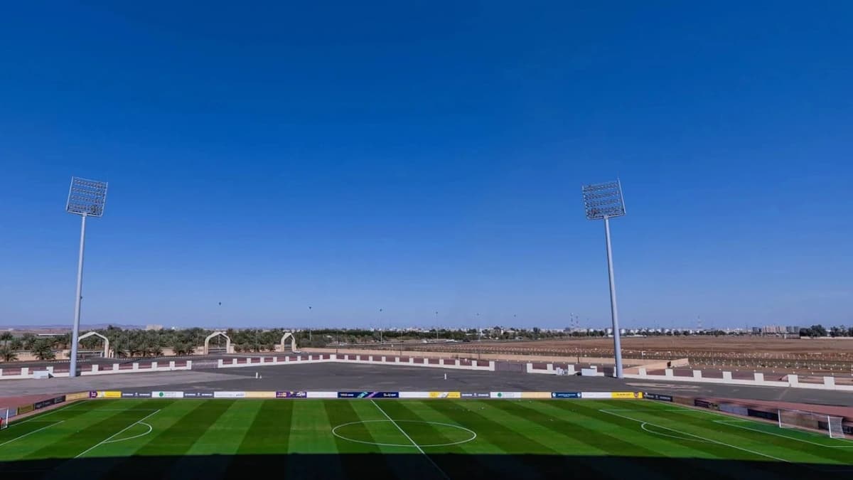 نيوم يبتعد عن الحكم الأجنبي في مواجهة النصر