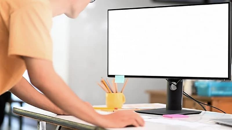 مواصفات وأسعار حاسب مايكروسوفت الجديد
