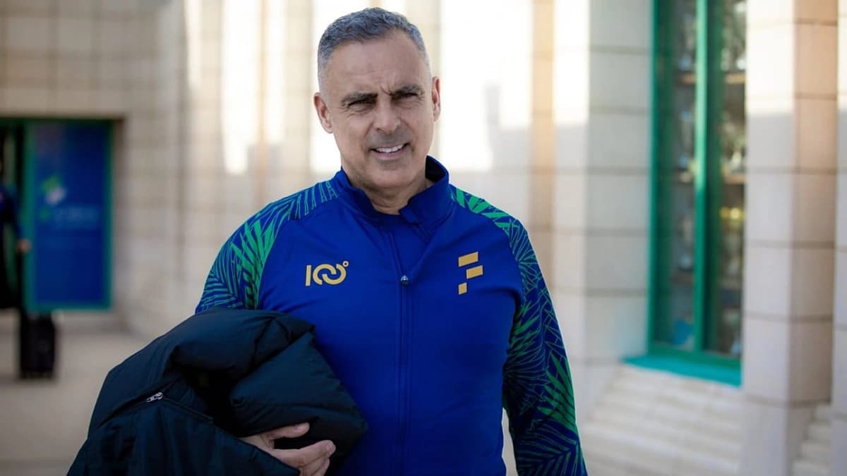 الفتح يحسم الجدل حول مستقبل مدربه غوميز